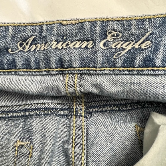 American Eagle boy fit distressed crop jeans 6 - Picture 3 of 4
